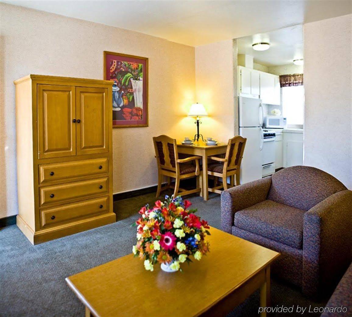Lamplighter Inn & Suites At Sdsu ซานดิเอโก ภายนอก รูปภาพ